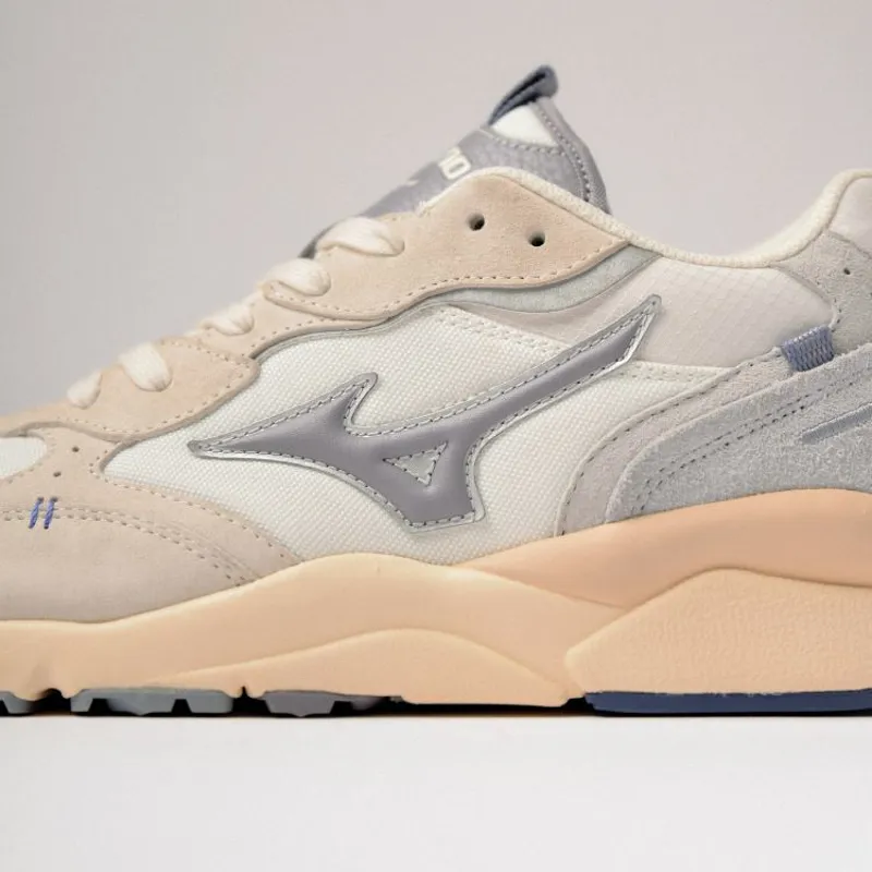 Mizuno Sky Medal Beta - White Sand/Quicksilver/Snow White-2