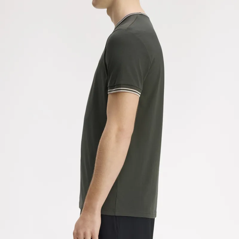 Fred Perry Twin Tipped T-Shirt M1588V - Field Green/Oatmeal-6