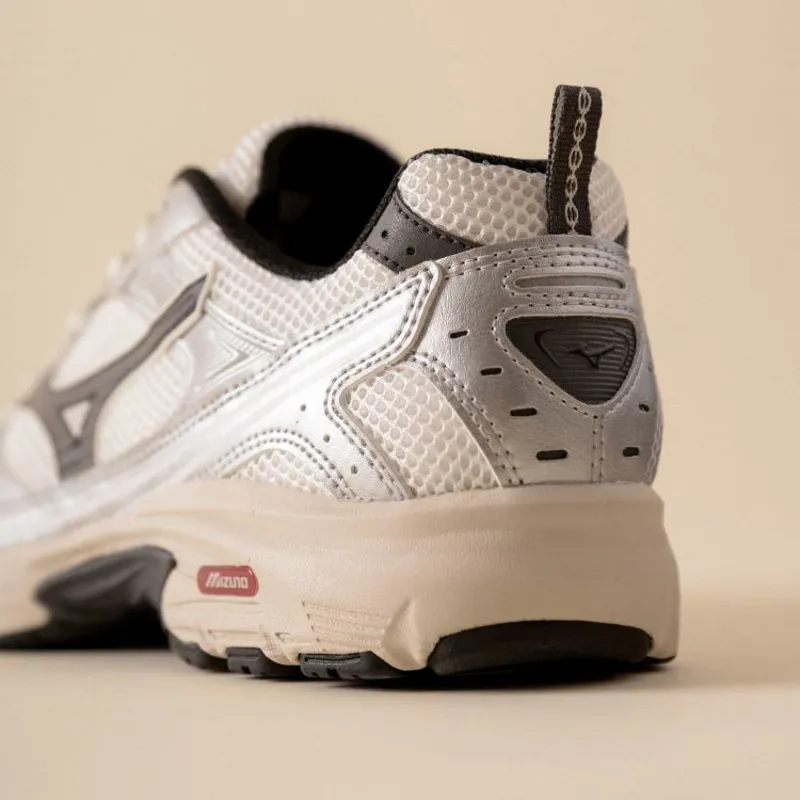 スニーカー Mizuno MXR Men's Snow White Magnet Running Shoes D1GA245101 5900780DHM_w_1280&h_1280&
