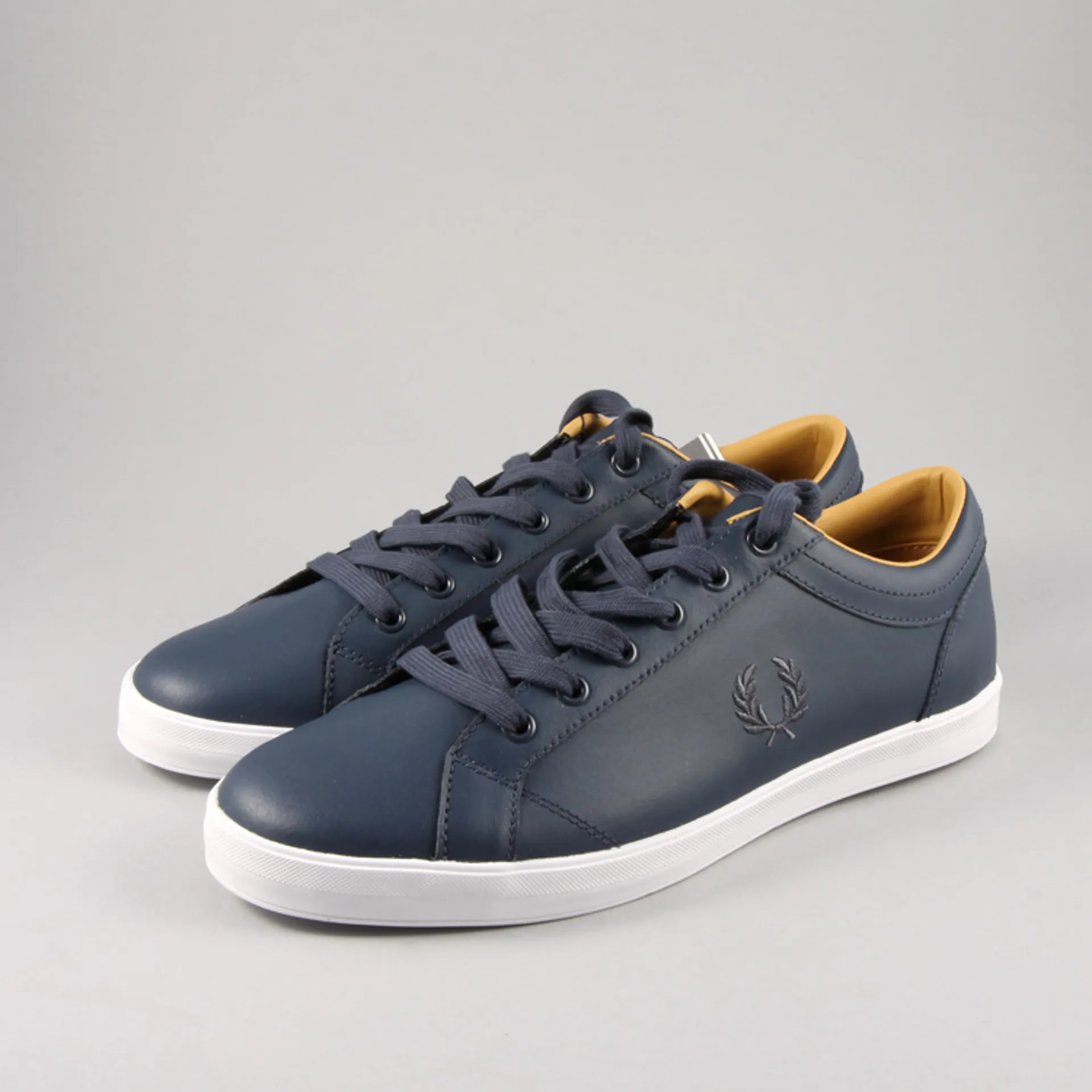 Fred Perry Baseline Leather Dark Airforce