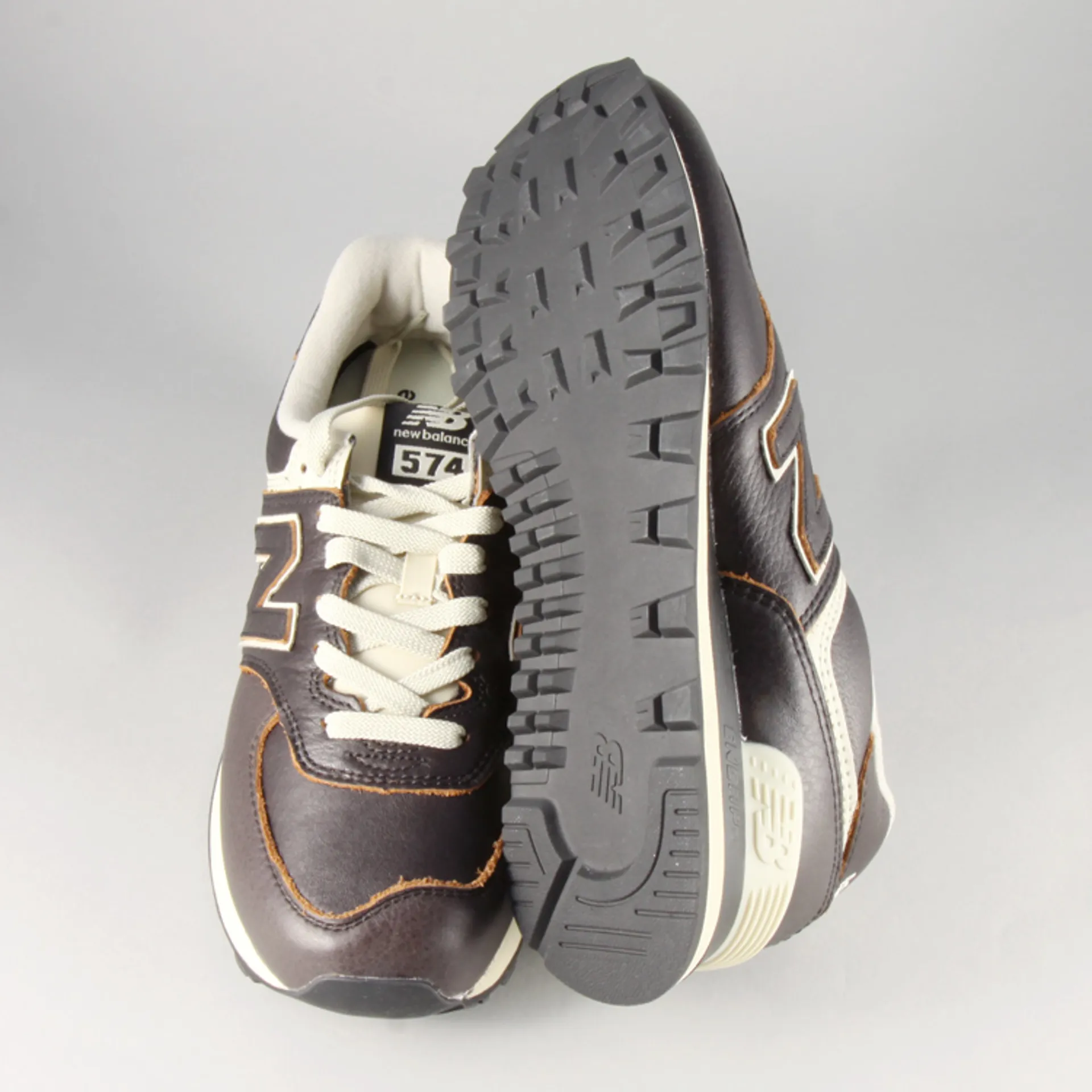 New Balance ML574LPK Black/Munsell White